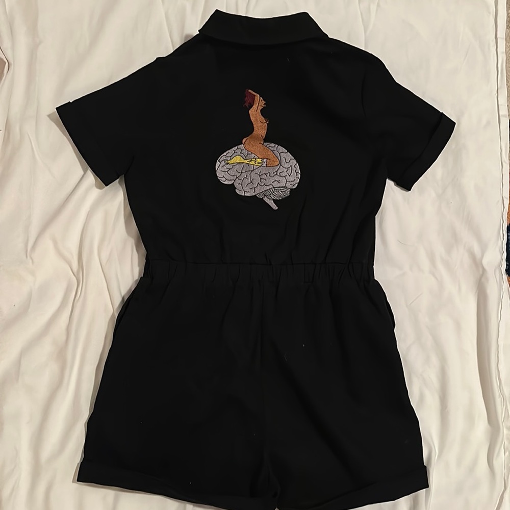 FASHION BRAND COMPANY rarity. Shorts onesie with embroidery on back — sex brain